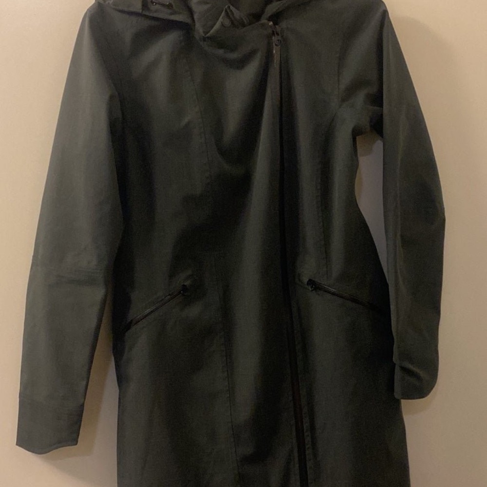 Athleta Women's gray rain Jacket